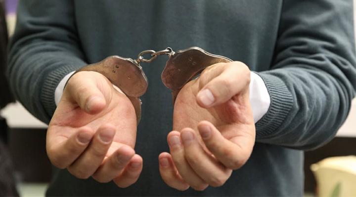 Жителю Заполярного грозит до 5 лет лишения свободы за избиение полицейского